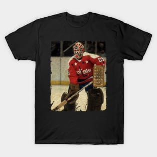 Mike Palmateer, 1981 in Washington Capitals (60 GP) T-Shirt